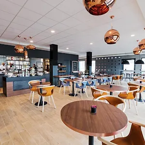Zuerich Airport Отель Рюмланг