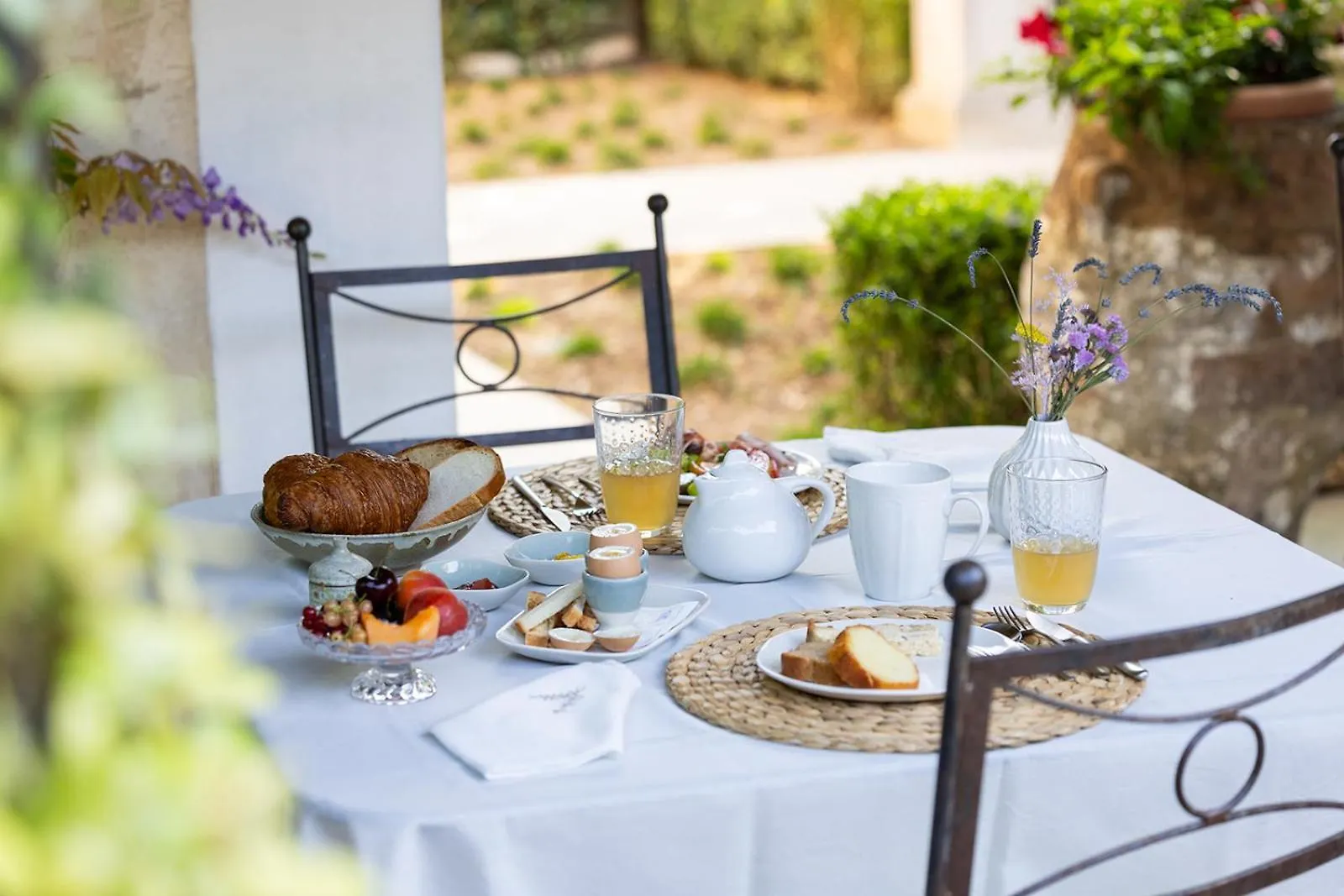 Le Mas Les Eydins Bonnieux Bed & Breakfast