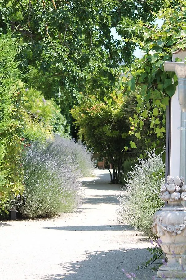 Bed & Breakfast Le Mas Les Eydins Bonnieux